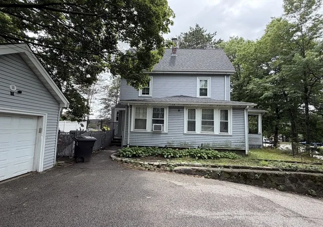 3rd image of 1240 Vfw Parkway, West Roxbury, MA 02132 | MLS# 73558613