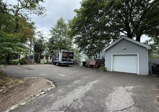 4th image of 1240 Vfw Parkway, West Roxbury, MA 02132 | MLS# 73558613