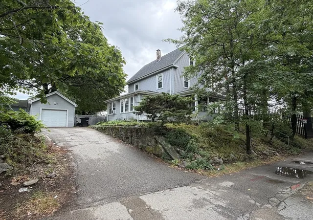 5th image of 1240 Vfw Parkway, West Roxbury, MA 02132 | MLS# 73558613