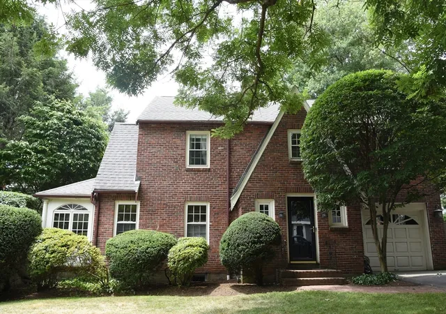 Homes for sale in Wellesley Hills, MA | 20 Shaw Rd, Wellesley Hills, MA 02481 | MLS# 73546159