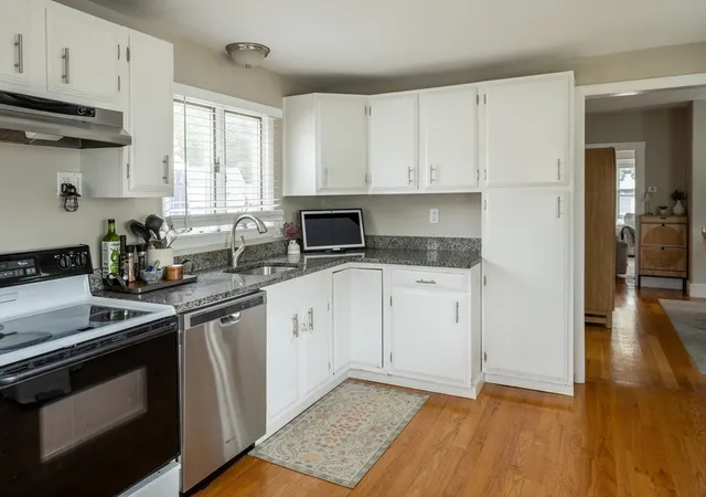 4th image of 101 Bartholomew St, Peabody, MA 01960 | MLS# 73559284
