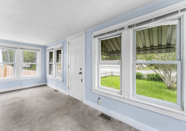 4th image of 170 Wareham Rd, Marion, MA 02738 | MLS# 73524163