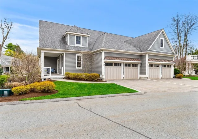 Homes for sale in Milton, MA | 23 Woodmere Dr #23, Milton, MA 02186 | MLS# 73508336