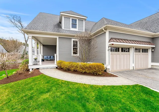 Homes for sale in Milton, MA | 23 Woodmere Dr #23, Milton, MA 02186 | MLS# 73508336