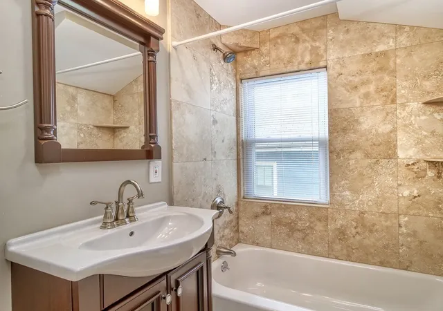 19th image of 4 Cameron #2, Somerville, MA 02144 | MLS# 73553680