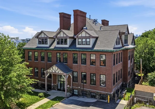 1st image of 220 Spencer Ave #104, Chelsea, MA 02150 | MLS# 73557061