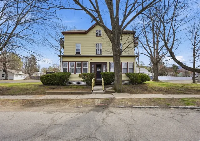 2nd image of 17 Adams St, Easthampton, MA 01027 | MLS# 73503750