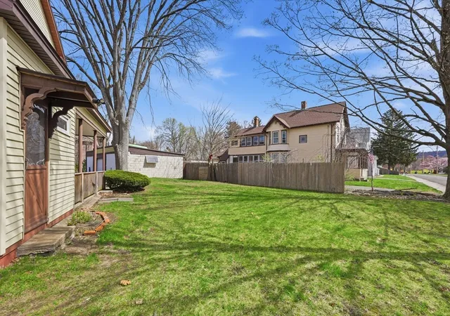 3rd image of 17 Adams St, Easthampton, MA 01027 | MLS# 73503750