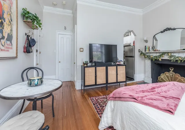 Homes for sale in Boston, MA | 74 Mt Vernon St #1F, Boston, MA 02108 | MLS# 73527677