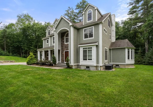 Homes for sale in Framingham, MA | 24 Wayside Inn Rd, Framingham, MA 01701 | MLS# 73545358