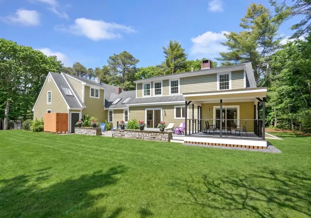 3rd image of 44 Tiffany Dr, Vineyard Haven, MA 02568 | MLS# 73527128