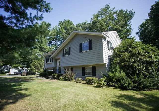 Photo 2 of Single family home for sale at 30 Porter St, Billerica, MA 01821 | MLS# 73564501 | Listing updated on 2026-08-21