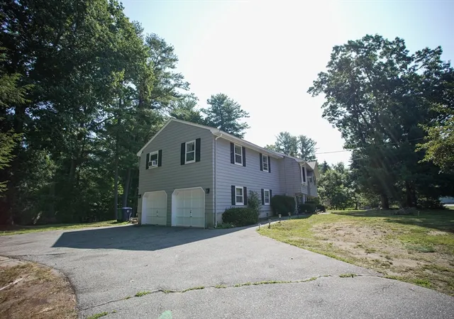 Photo 3 of Single family home for sale at 30 Porter St, Billerica, MA 01821 | MLS# 73564501 | Listing updated on 2026-08-21