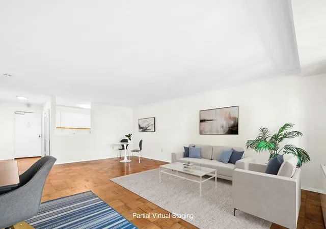 3rd image of 9 Hawthorne Pl #15H, Boston, MA 02114 | MLS# 73552006