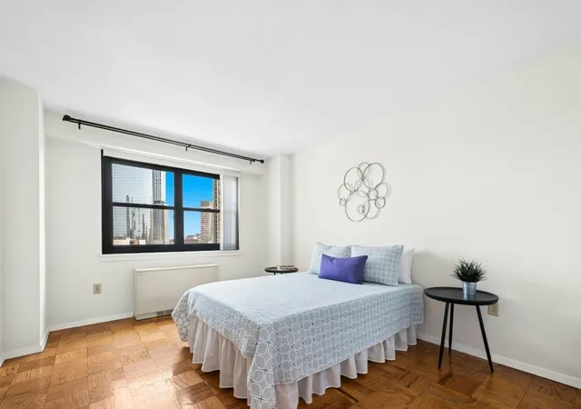 4th image of 9 Hawthorne Pl #15H, Boston, MA 02114 | MLS# 73552006