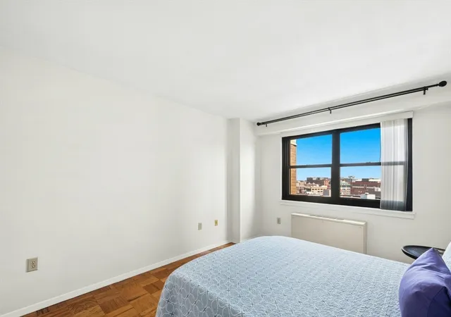 5th image of 9 Hawthorne Pl #15H, Boston, MA 02114 | MLS# 73552006