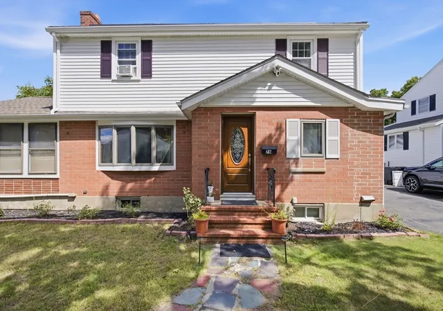 Photo 1 of Sale Pending at 76 Woodcliff Rd, Quincy, MA 02169 | MLS# 73568855 | Listing updated on 2026-10-14