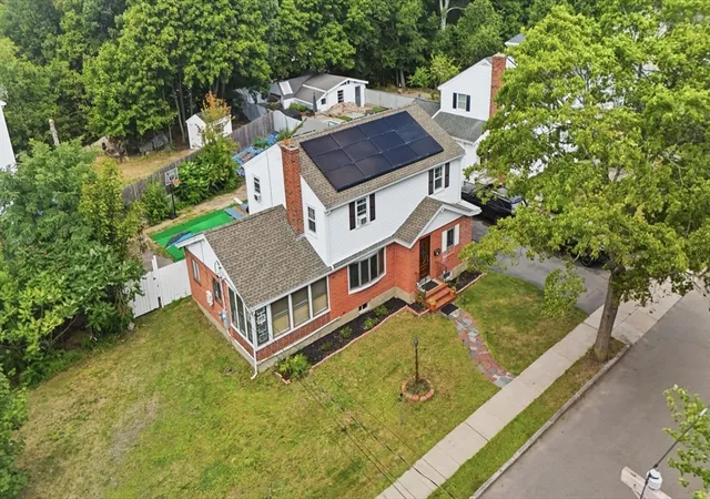 Photo 3 of Sale Pending at 76 Woodcliff Rd, Quincy, MA 02169 | MLS# 73568855 | Listing updated on 2026-10-14