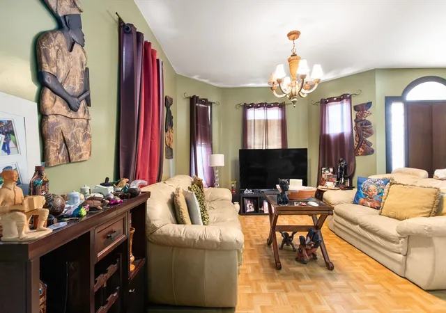 5th image of 185 Spring St, Brockton, MA 02301 | MLS# 73537031