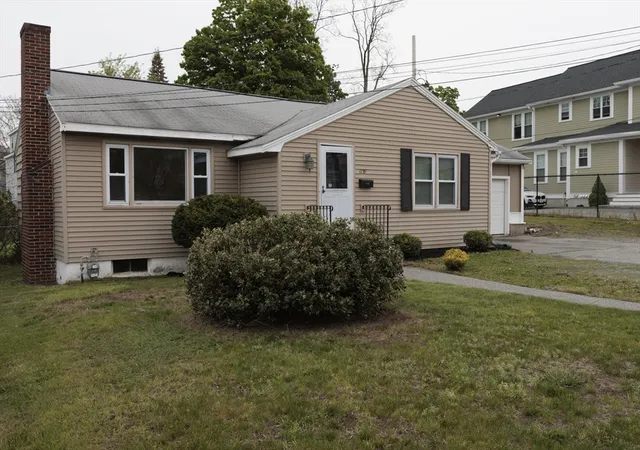 Homes for sale in Lowell, MA | 1159 Middlesex St, Lowell, MA 01851 | MLS# 73519509