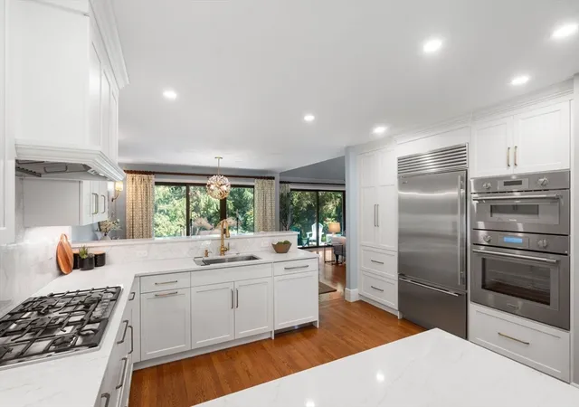Listing Photo 4 - Condo for sale in building located at 279 Nahanton St, Newton, MA 02459 - Unit #279