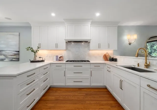 Listing Photo 5 - Condo for sale in building located at 279 Nahanton St, Newton, MA 02459 - Unit #279