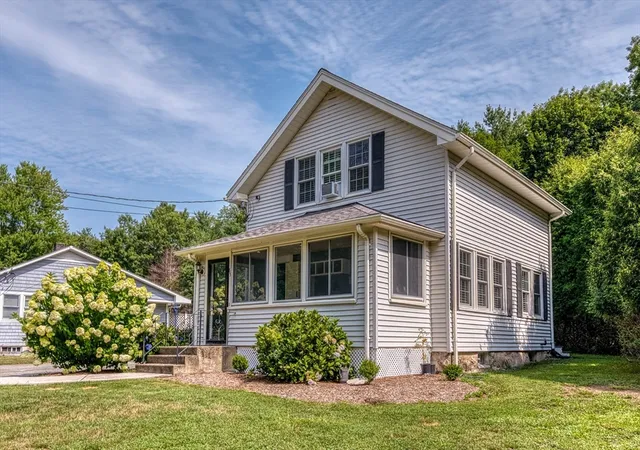 Photo 3 of Single family home for sale at 85 Lincoln Rd, Walpole, MA 02081 | MLS# 73561983 | Listing updated on 2026-09-16