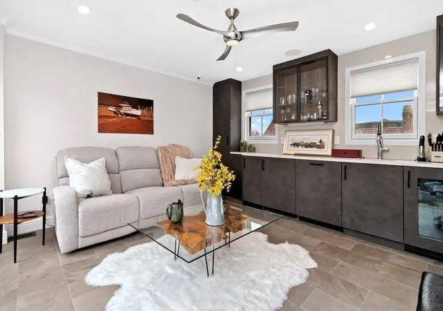 4th image of 102 Saint Botolph St, Boston, MA 02115 | MLS# 73502157