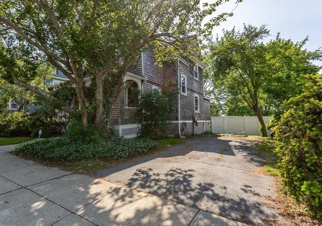 Homes for sale in Fall River, MA | 724 High Street, Fall River, MA 02720 | MLS# 73522112