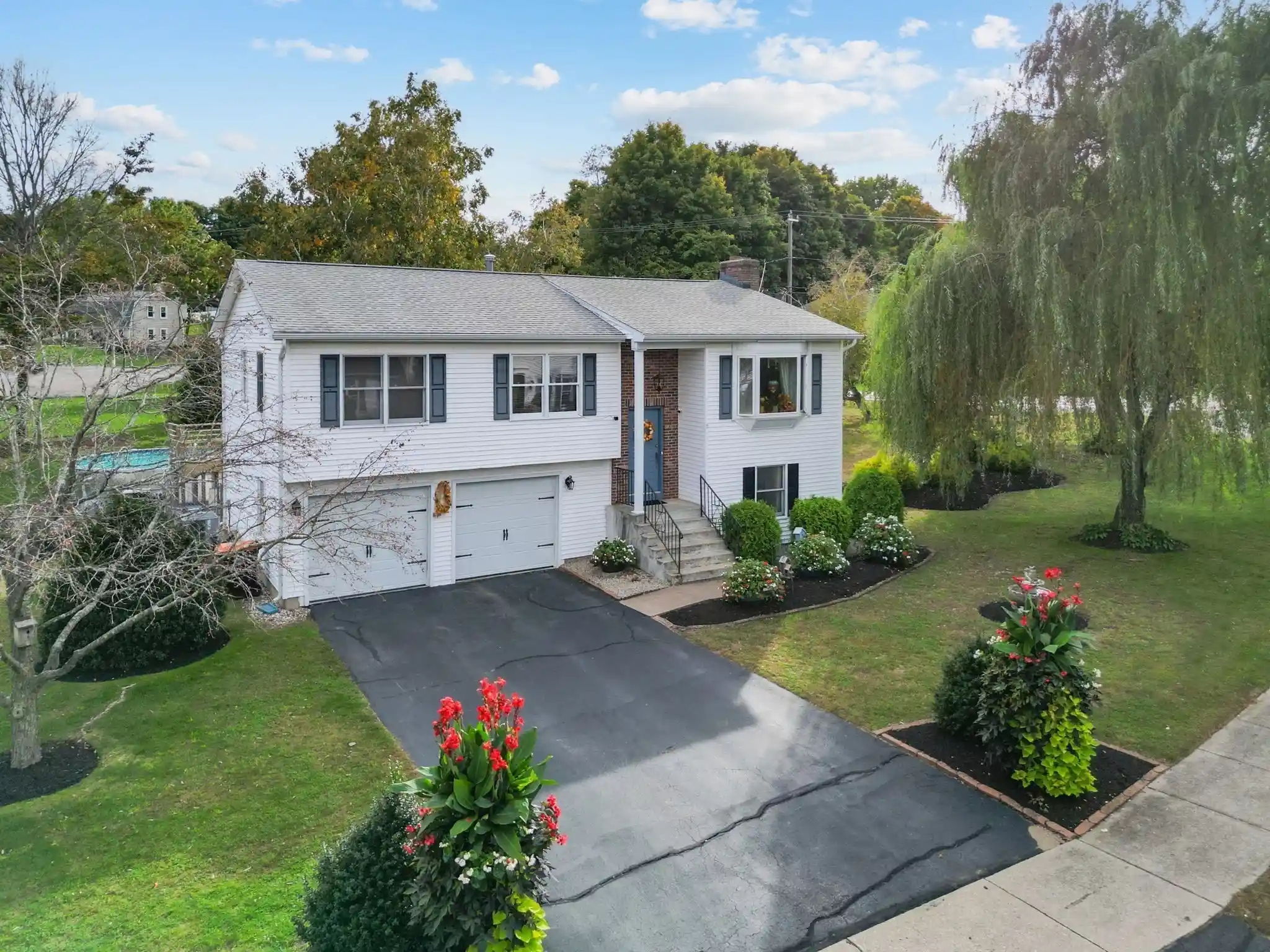 Single family home for sale at 8 Oriole Dr, Feeding Hills, MA 01030 | MLS# 73592649