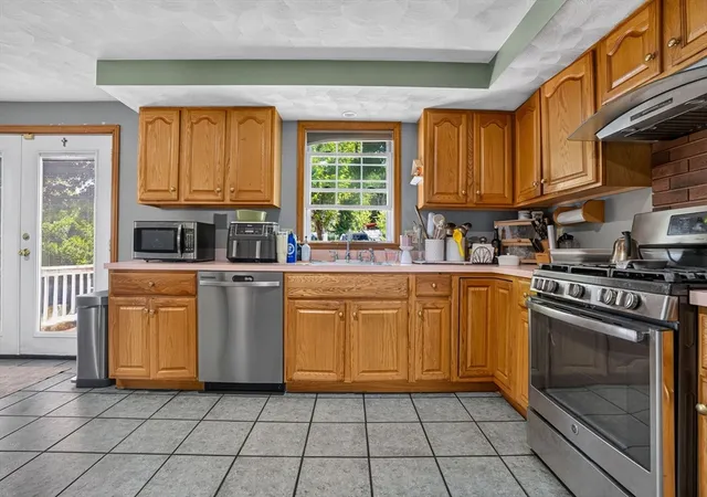 Photo 3 of Single family home for sale at 71 Hichborn St, Revere, MA 02151 | MLS# 73565854 | Listing updated on 2026-09-18