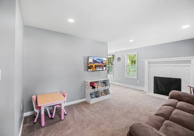 3rd image of 137 Lake Ave, East Wareham, MA 02538 | MLS# 73528977