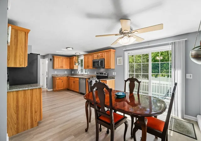 5th image of 137 Lake Ave, East Wareham, MA 02538 | MLS# 73528977