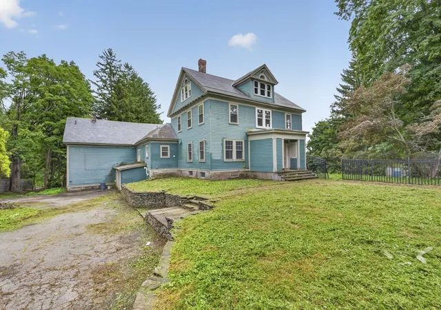 3rd image of 35 Leominster Rd, Lunenburg, MA 01462 | MLS# 73565951