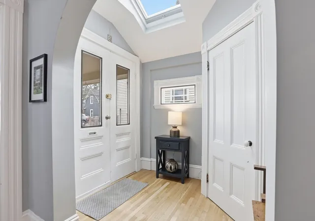 Photo 3 of Sale Pending at 50 Jersey St, Marblehead, MA 01945 | MLS# 73508327 | Listing updated on 2026-05-12