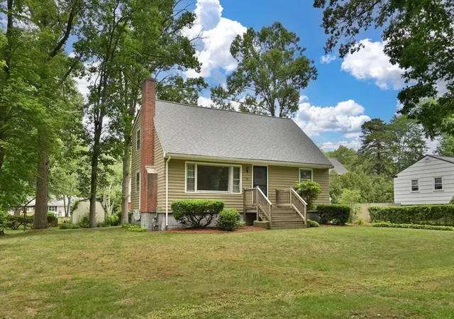 3rd image of 68 Kernwood Ave, Tewksbury, MA 01876 | MLS# 73538040