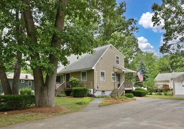 4th image of 68 Kernwood Ave, Tewksbury, MA 01876 | MLS# 73538040