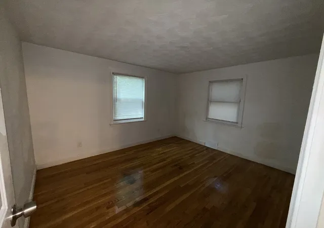 Photo 3 of Single family home for sale at 266 Lowell St, Wilmington, MA 01887 | MLS# 73560605 | Listing updated on 2026-09-07