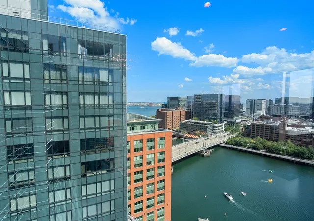 Photo 4 of Condo for sale at 500 Atlantic Avenue #19N, Boston, MA 02210 | MLS# 73568385 | Listing updated on 2026-10-02