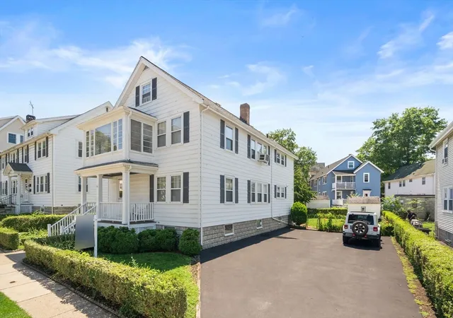 2nd image of 35 Trapelo St, Brighton, MA 02135 | MLS# 73558834
