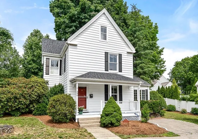 Homes for sale in Wellesley Hills, MA | 296 Linden St, Wellesley Hills, MA 02481 | MLS# 73547038