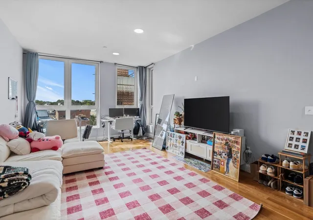 Listing Photo 4 - Condo for sale in building located at 10 Taber St, Boston, MA 02119 - Unit #603