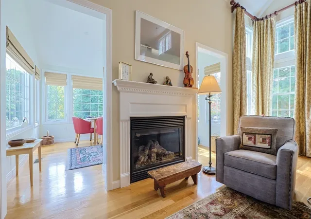 5th image of 5 Blossom Ct, Westborough, MA 01581