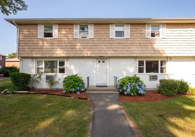 1st image of 130 Kingston St #130, North Andover, MA 01845 | MLS# 73549874
