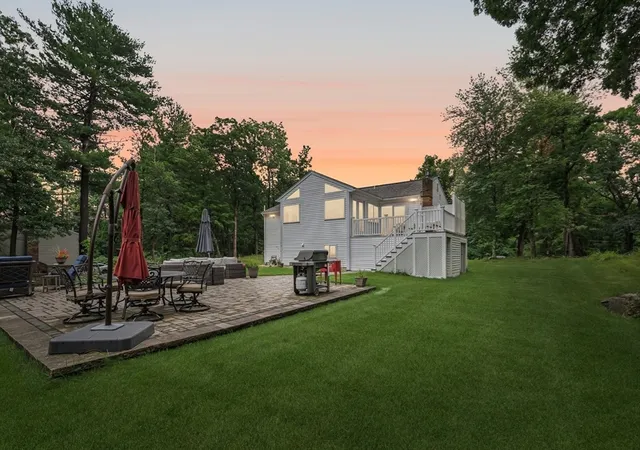30th image of 345 Raleigh Tavern Ln, North Andover, MA 01845 | MLS# 73555185