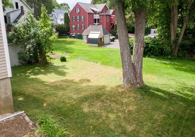 35th image of 5 Irving St, Spencer, MA 01562 | MLS# 73549474