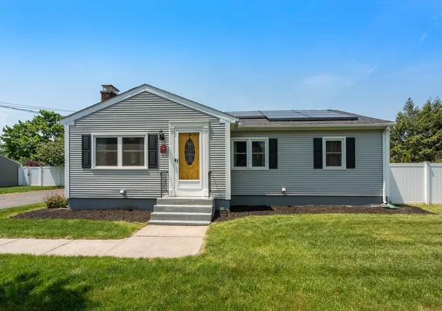 Homes for sale in Agawam, MA | 100 Norris St, Agawam, MA 01030 | MLS# 73524754
