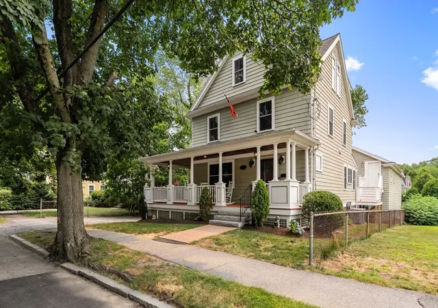 2nd image of 158 Lowell St, Arlington, MA 02474 | MLS# 73550401