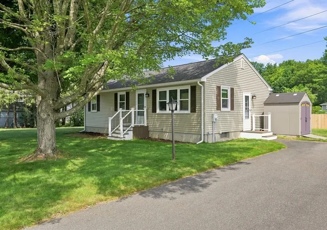 2nd image of 15 Peterson Cir, Feeding Hills, MA 01030 | MLS# 73559132