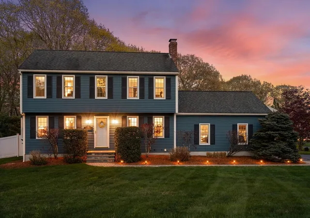 Homes for sale in Hopedale, MA | 12 Whitney Rd, Hopedale, MA 01747 | MLS# 73528317